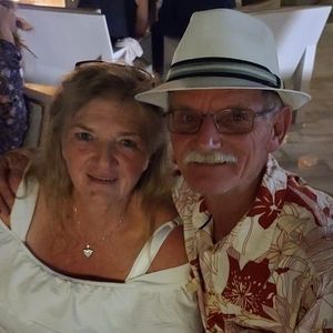 Meet your Posher, Laurie